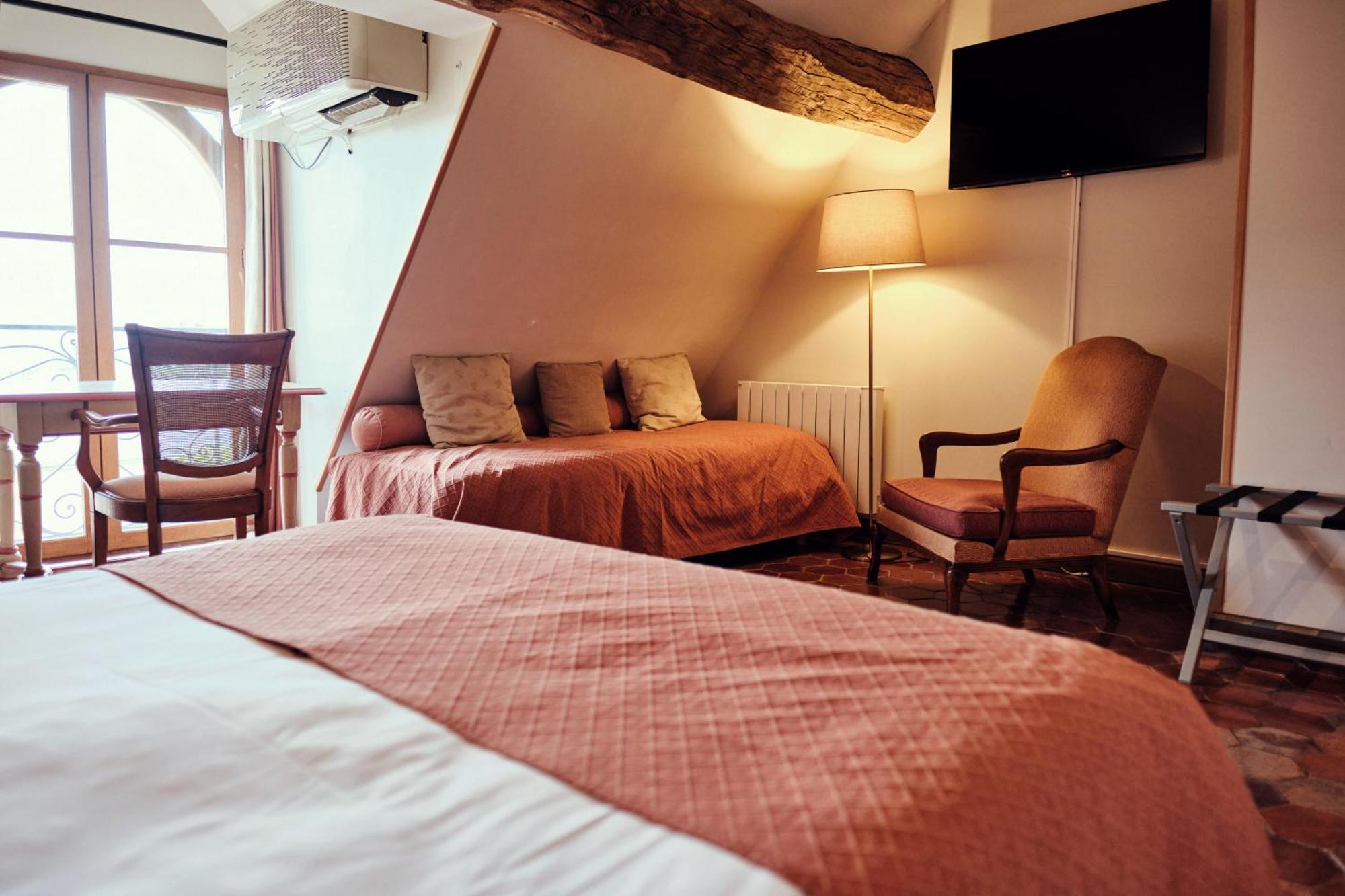 סאולאו Hostellerie De La Tour D'Auxois מראה חיצוני תמונה