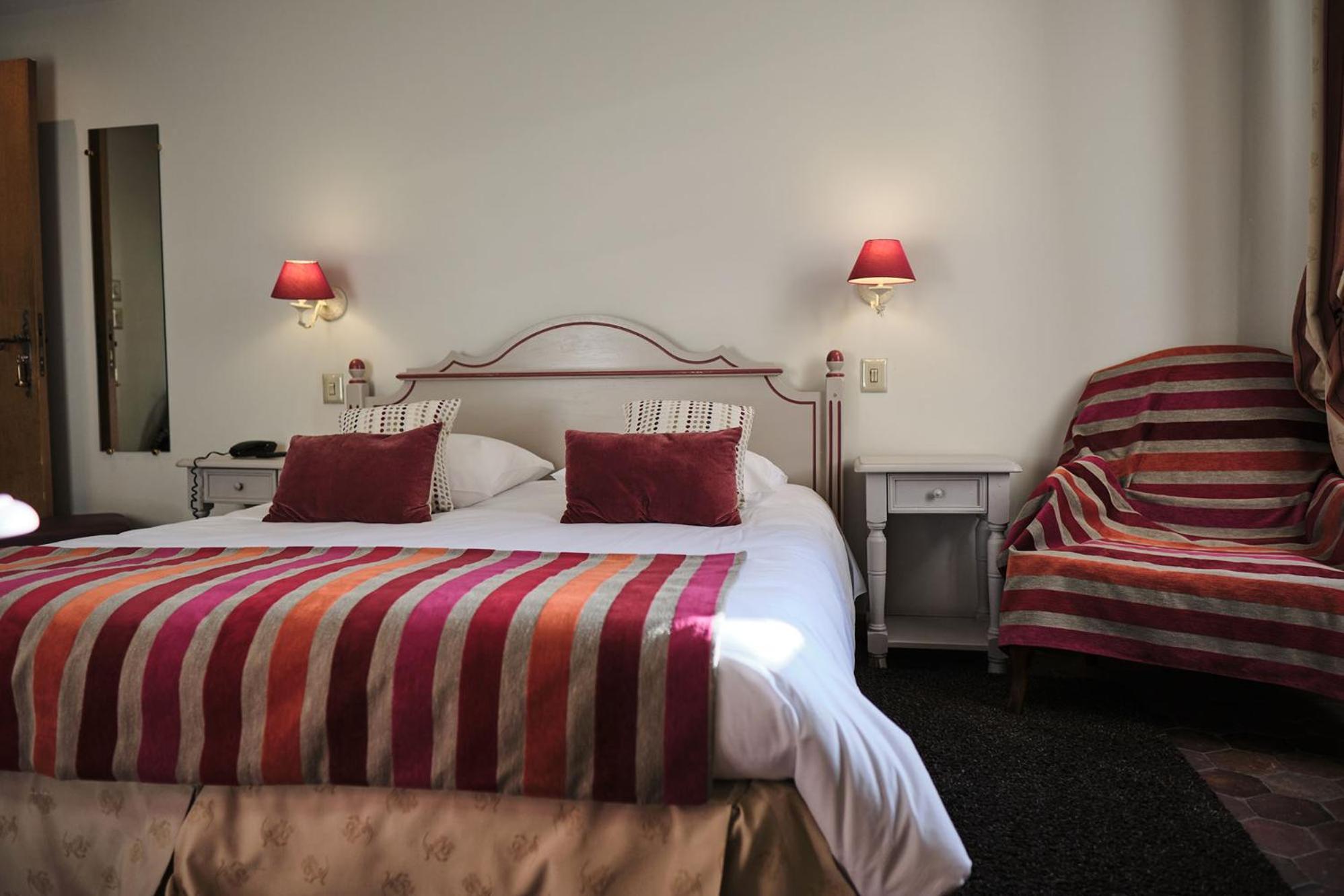 סאולאו Hostellerie De La Tour D'Auxois מראה חיצוני תמונה